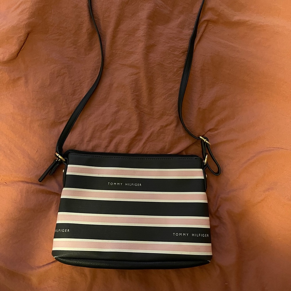 Tommy Hilfiger cross body purse